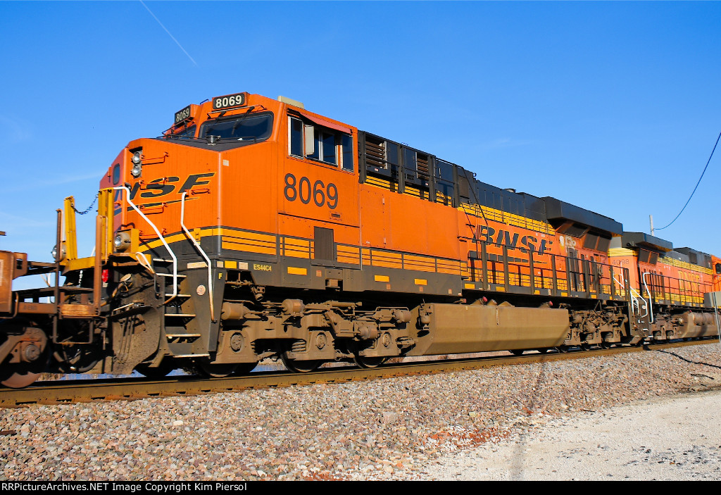 BNSF 8069